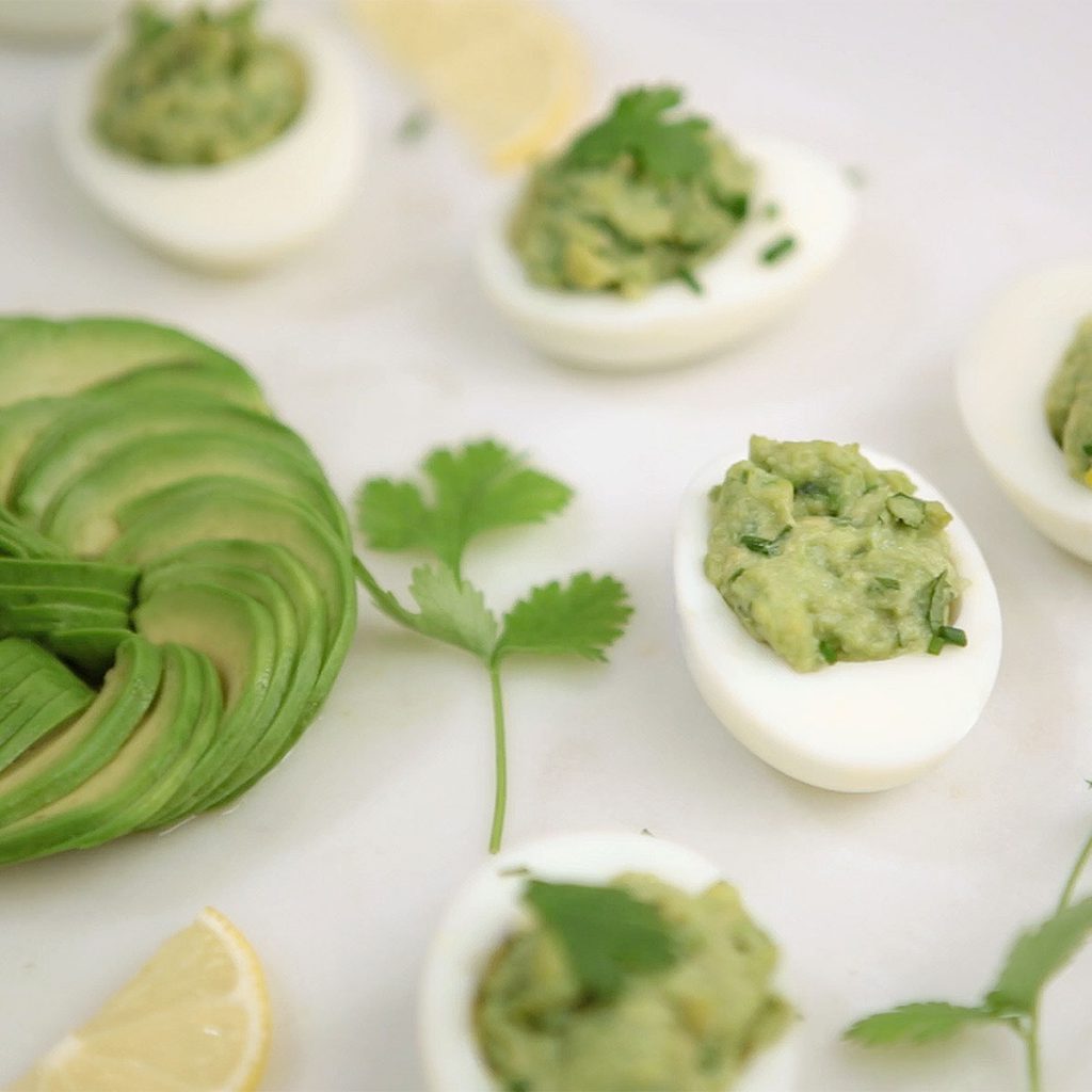 Oeufs Mimosas A La Guacamole Avocats Du Mexique